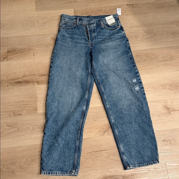 GAP Denim - NWT Gap High Rise Barrel Size 27/4